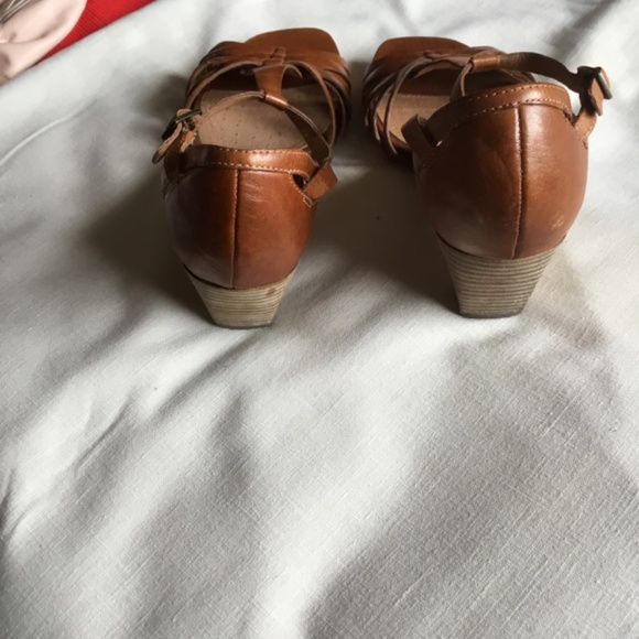 New Leather Sandals/Shoe - Picture 6 of 7